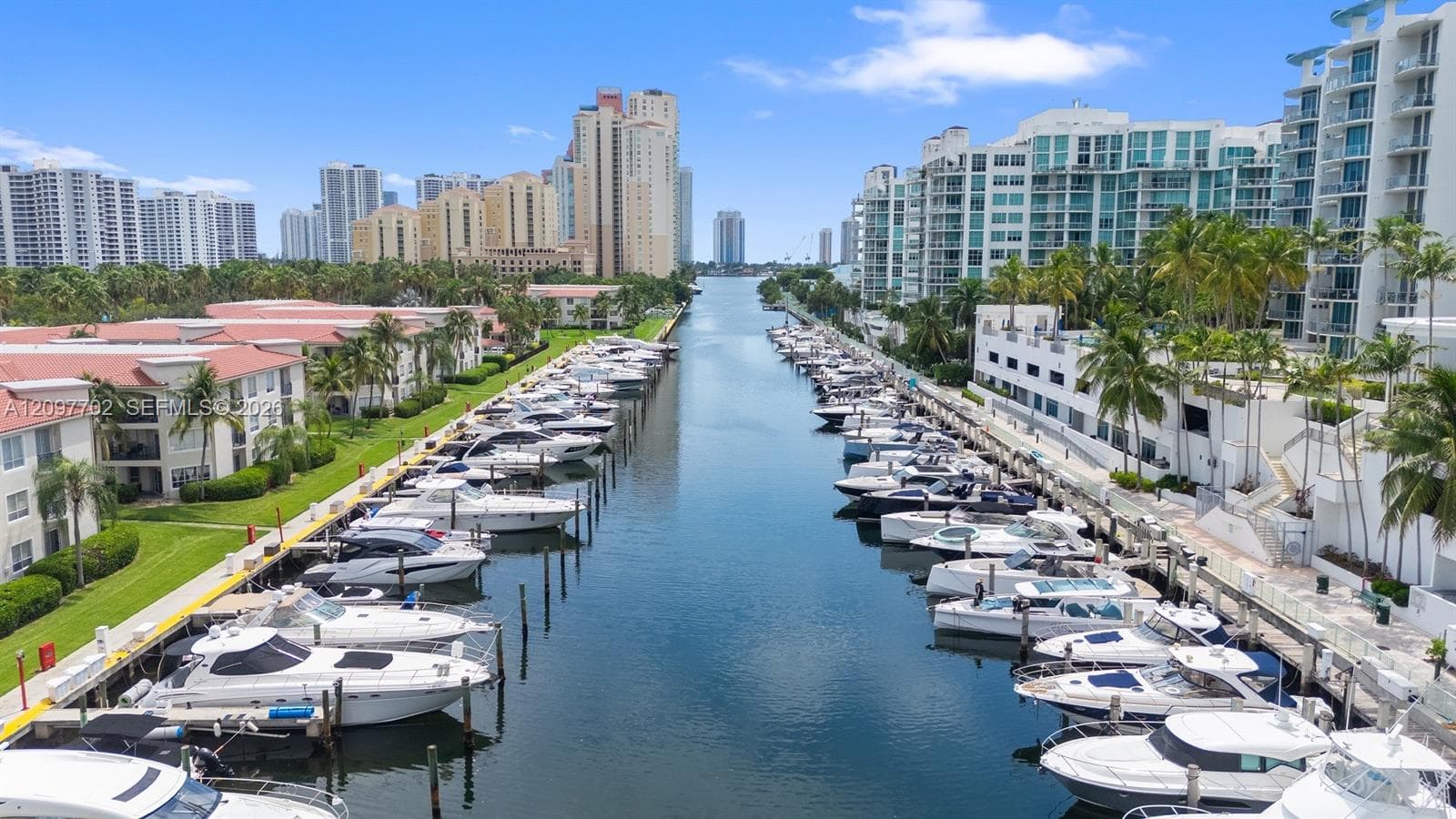 Minutes to the bay and ocean via Haulover Inlet