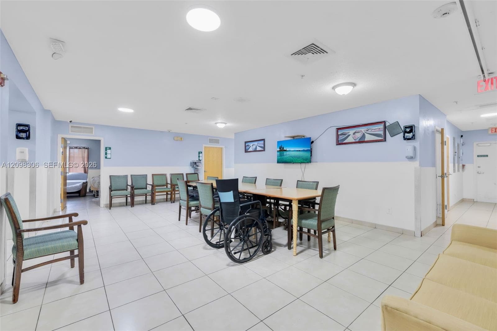 6810 SW 7th St, Margate FL 33068