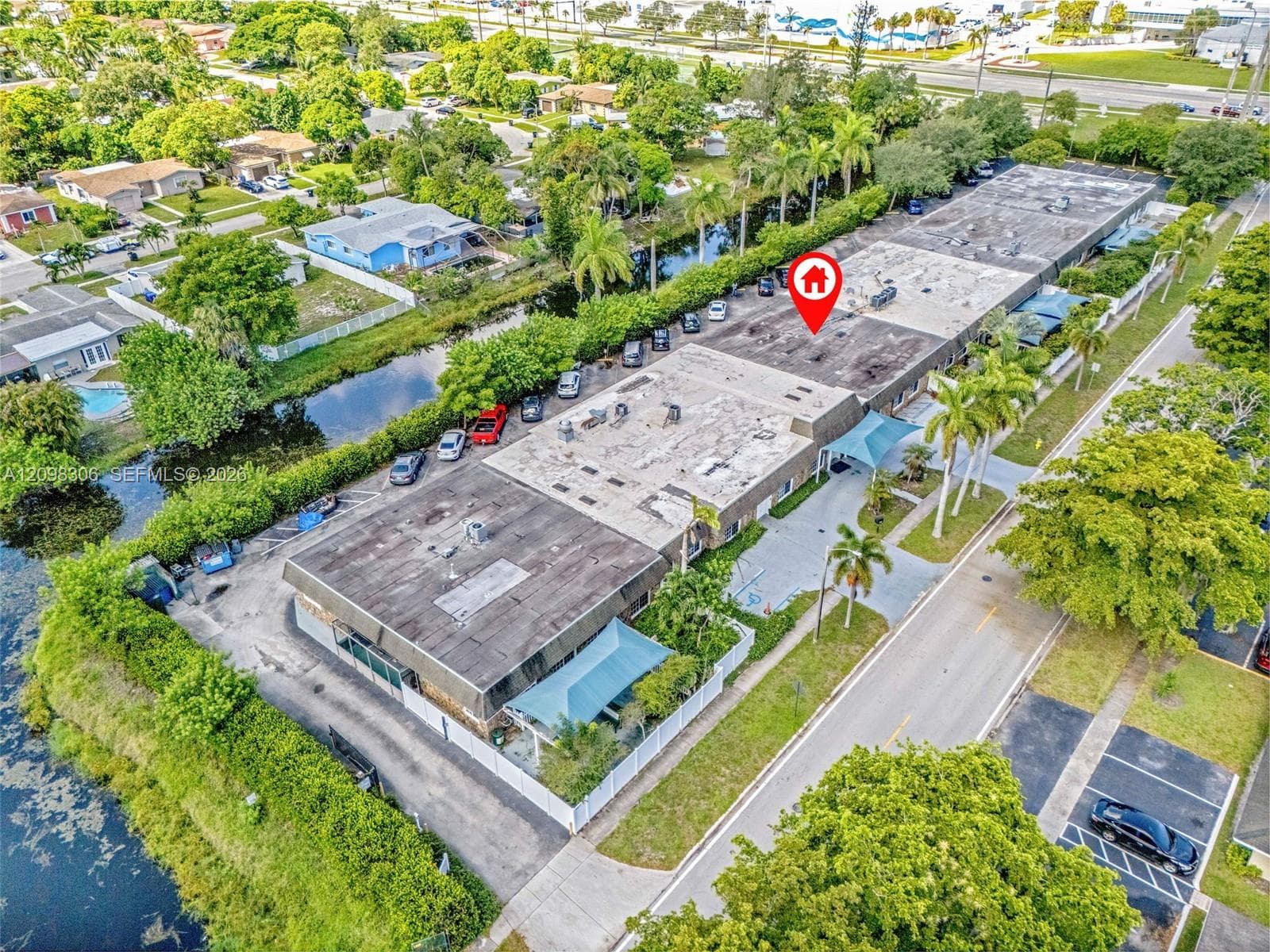 6810 SW 7th St, Margate FL 33068