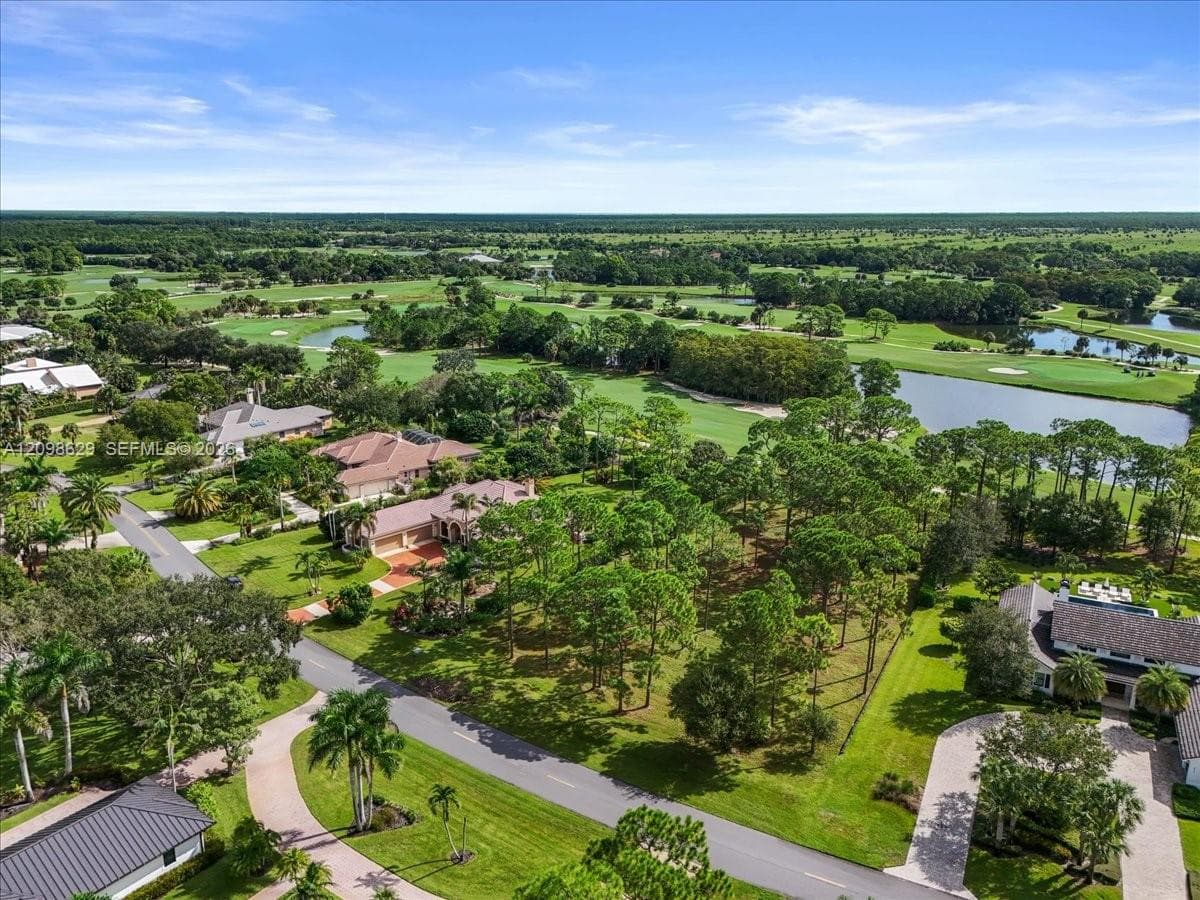 18883 SE Old Trail Dr W, Jupiter FL 33478