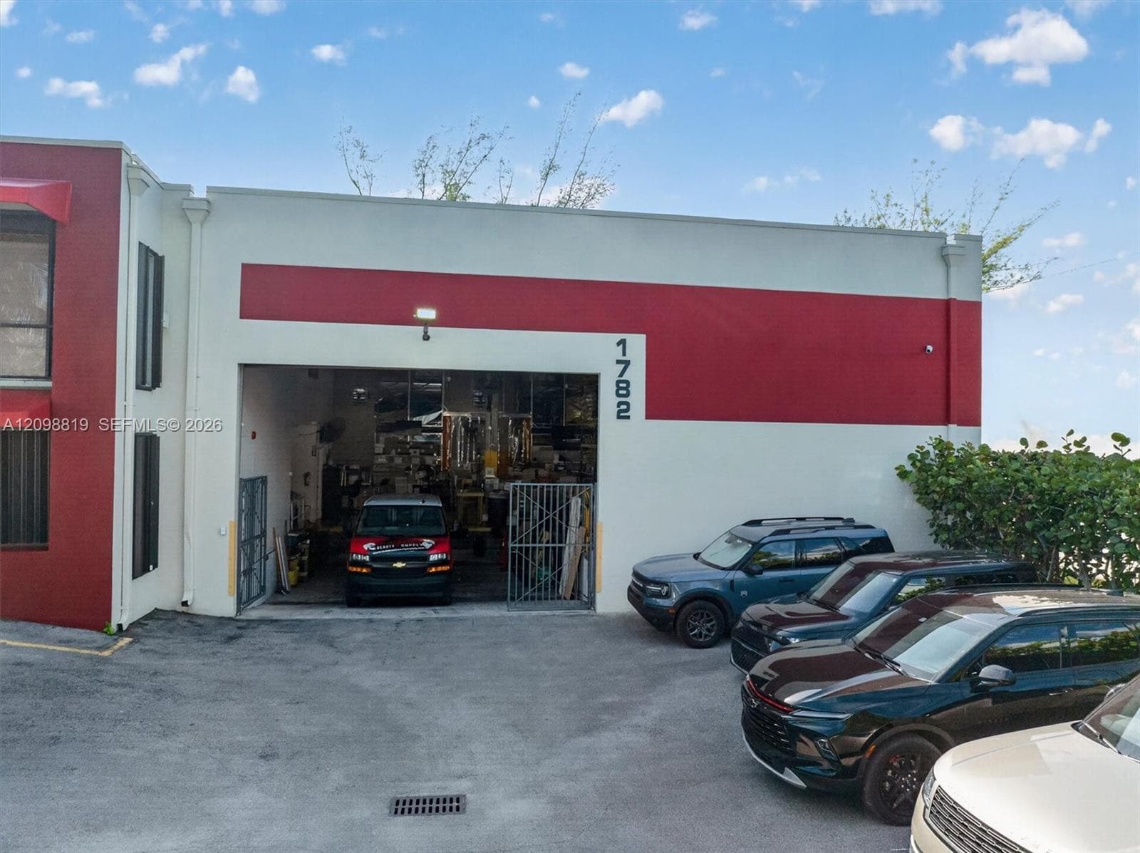 1780 NW 93rd Ave, Doral FL 33172