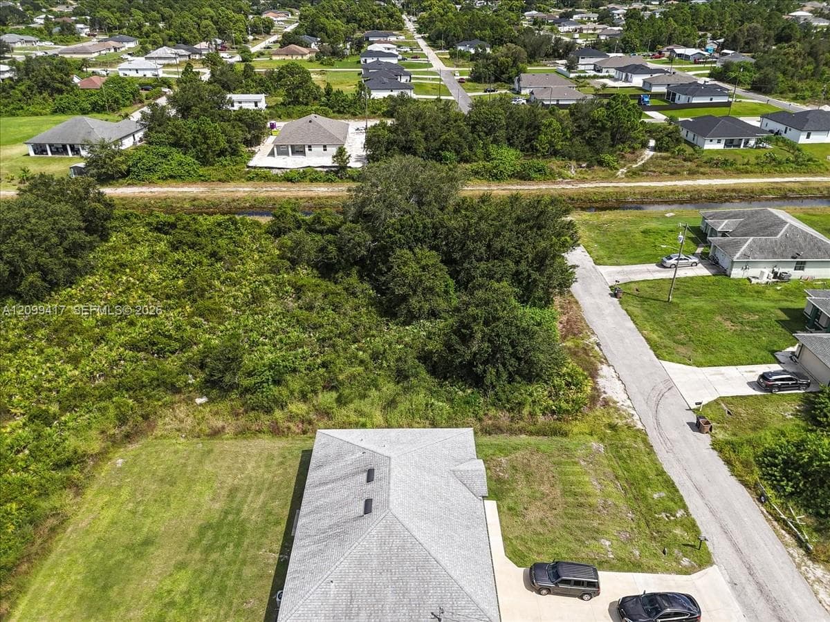 3702 25 ST SW, Lehigh Acres FL 33976