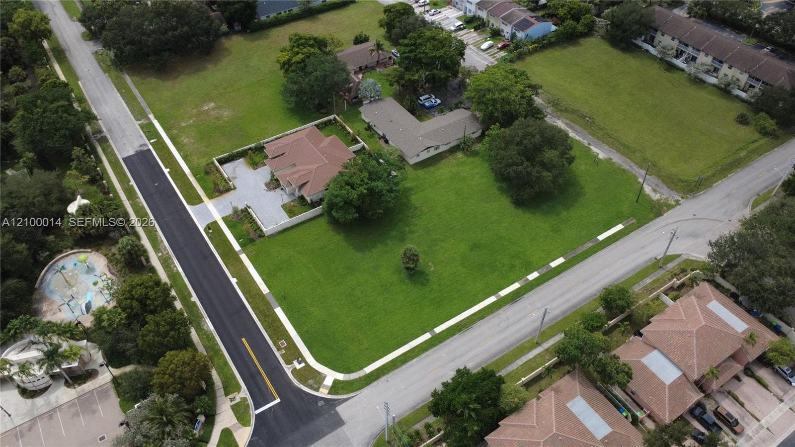 9032–9082 NW 38, Sunrise FL 33351