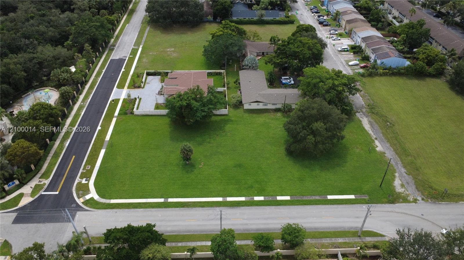 9032–9082 NW 38, Sunrise FL 33351