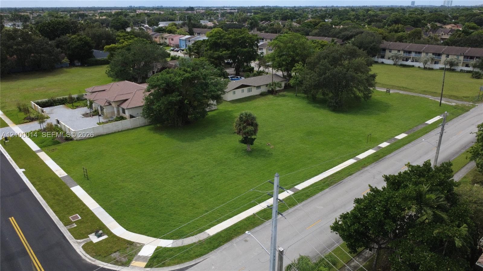 9032–9082 NW 38, Sunrise FL 33351