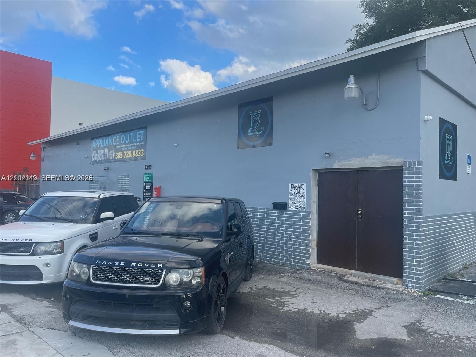 23095 S Dixie Hwy, Miami FL 33170