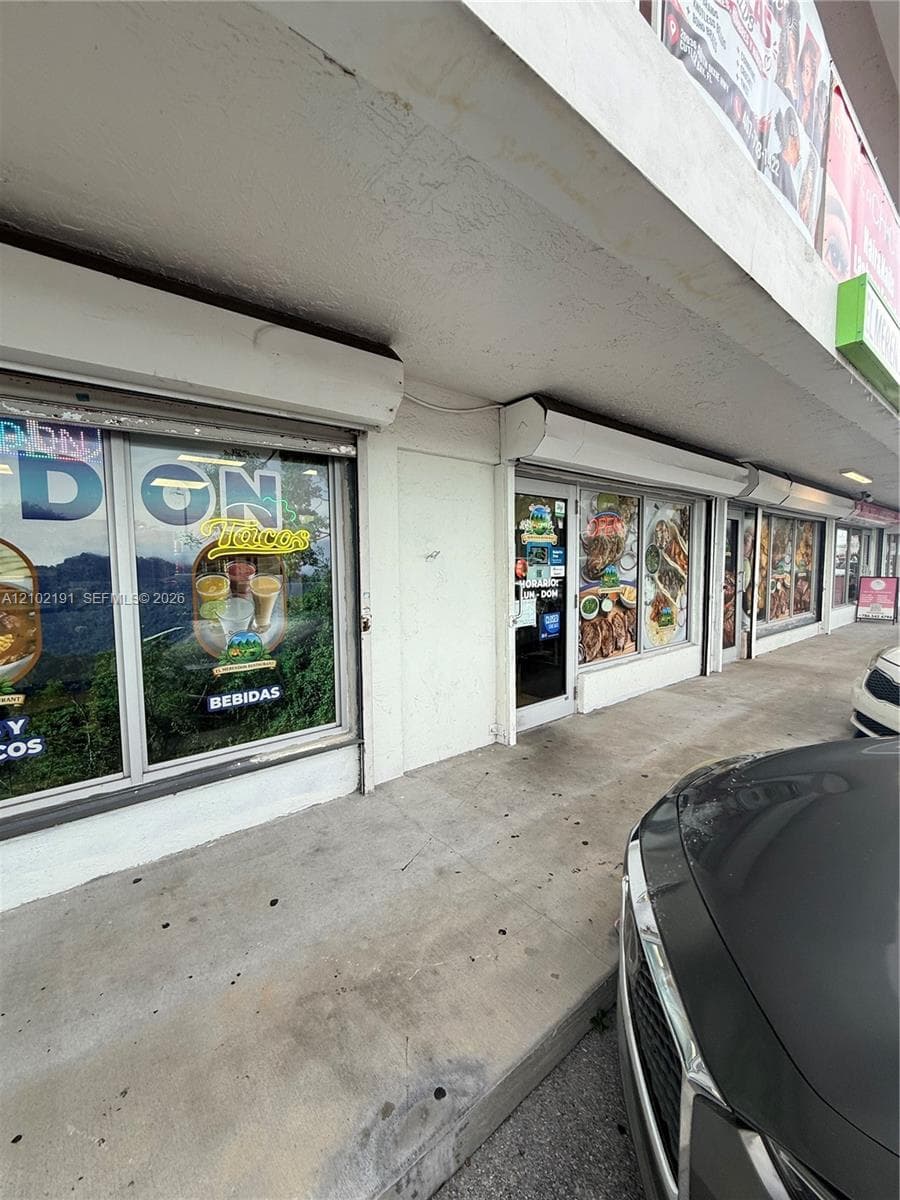 20920 S Dixie Hwy, Miami FL 33189