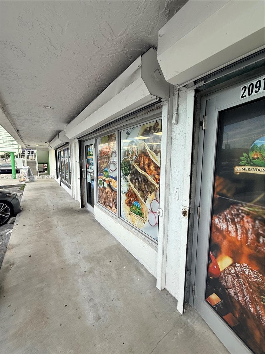 20920 S Dixie Hwy, Miami FL 33189