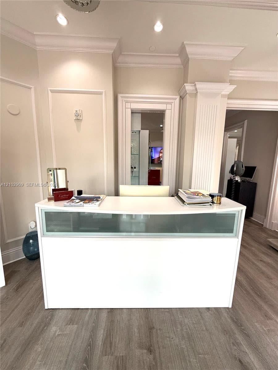 NE 207th st, Aventura FL 33180