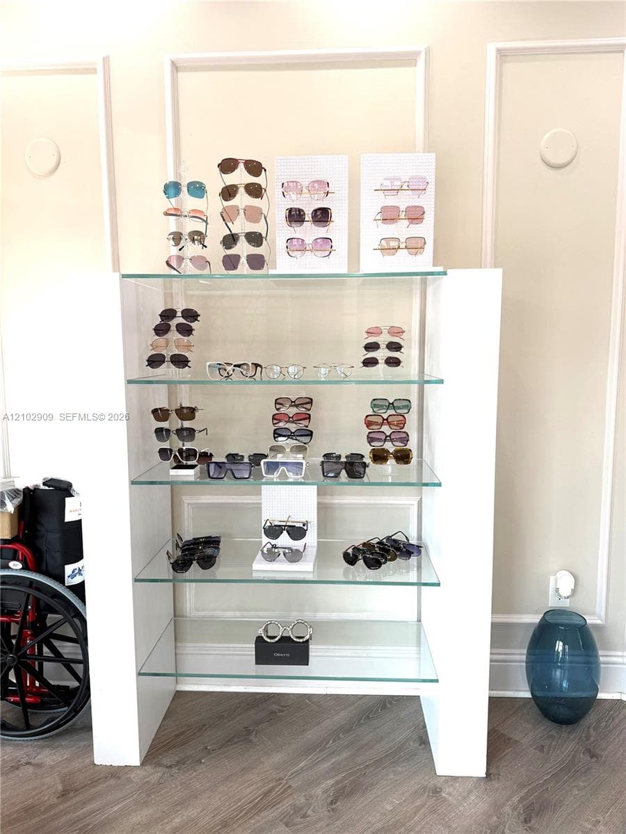 NE 207th st, Aventura FL 33180