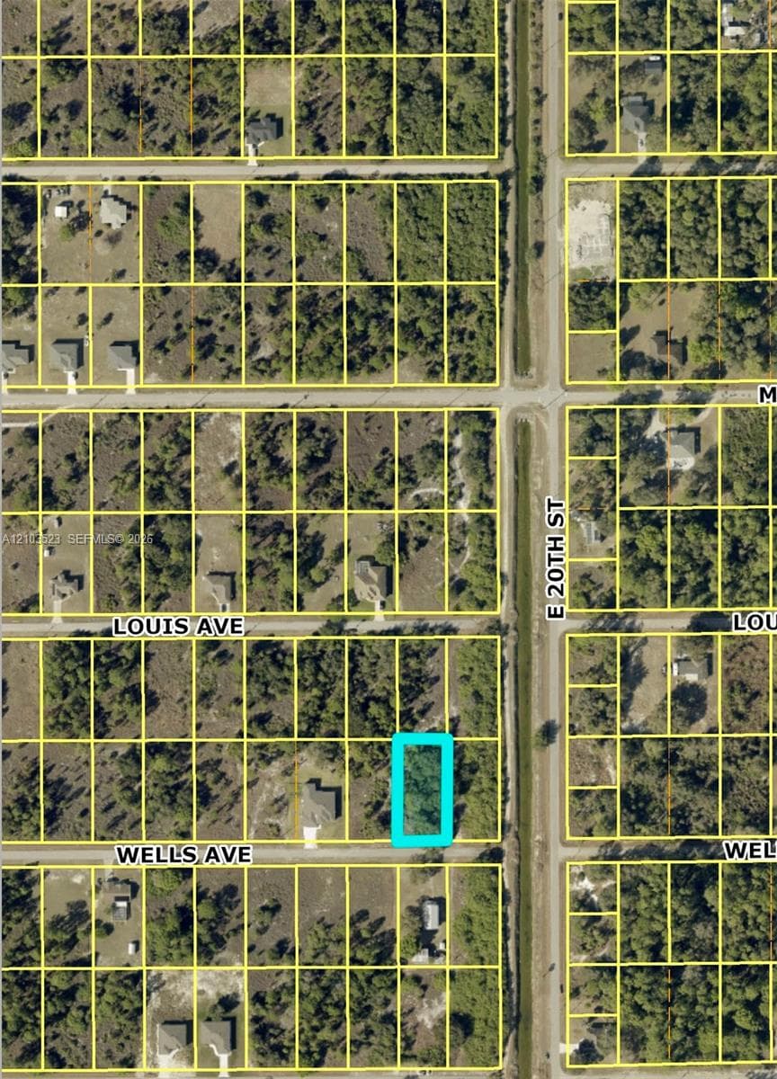 1921 WELLS AVE, Lehigh Acres FL 33972