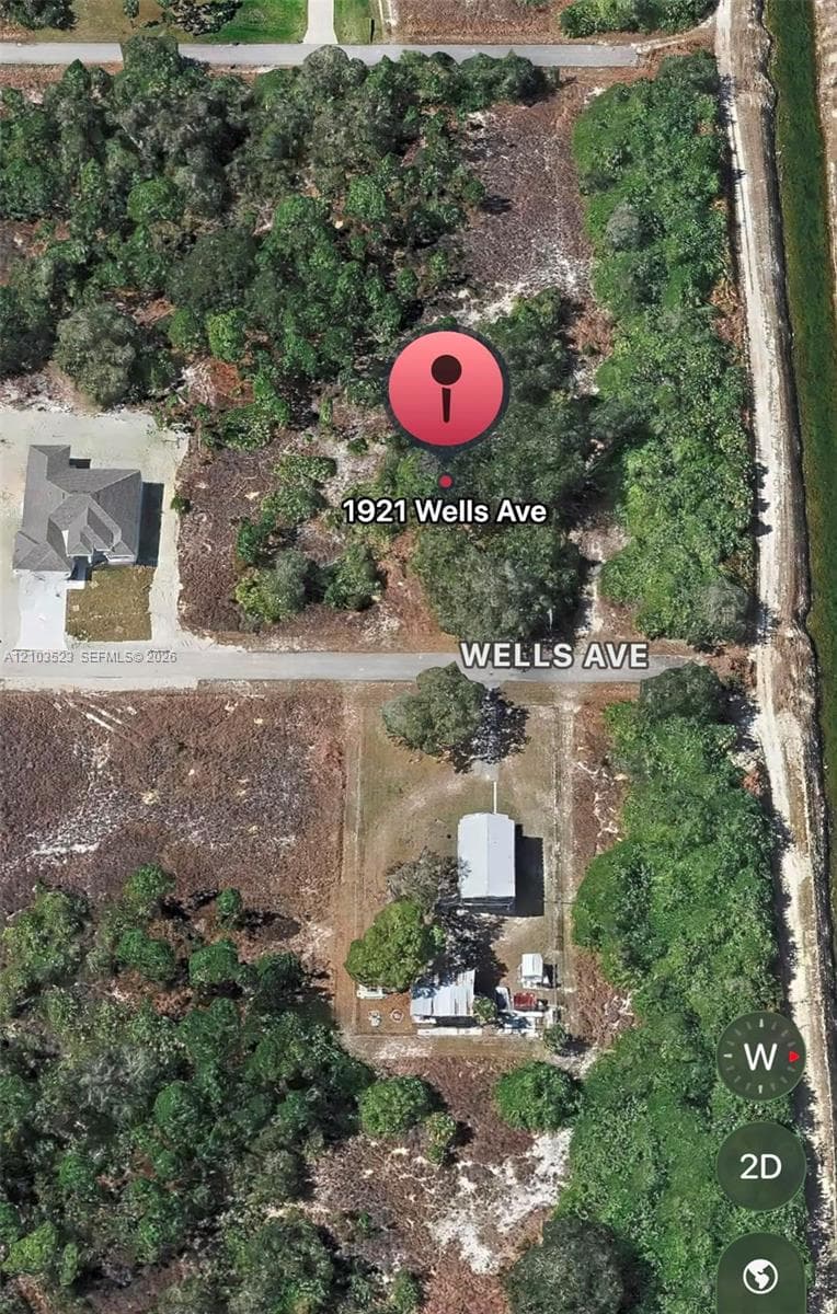 1921 WELLS AVE, Lehigh Acres FL 33972