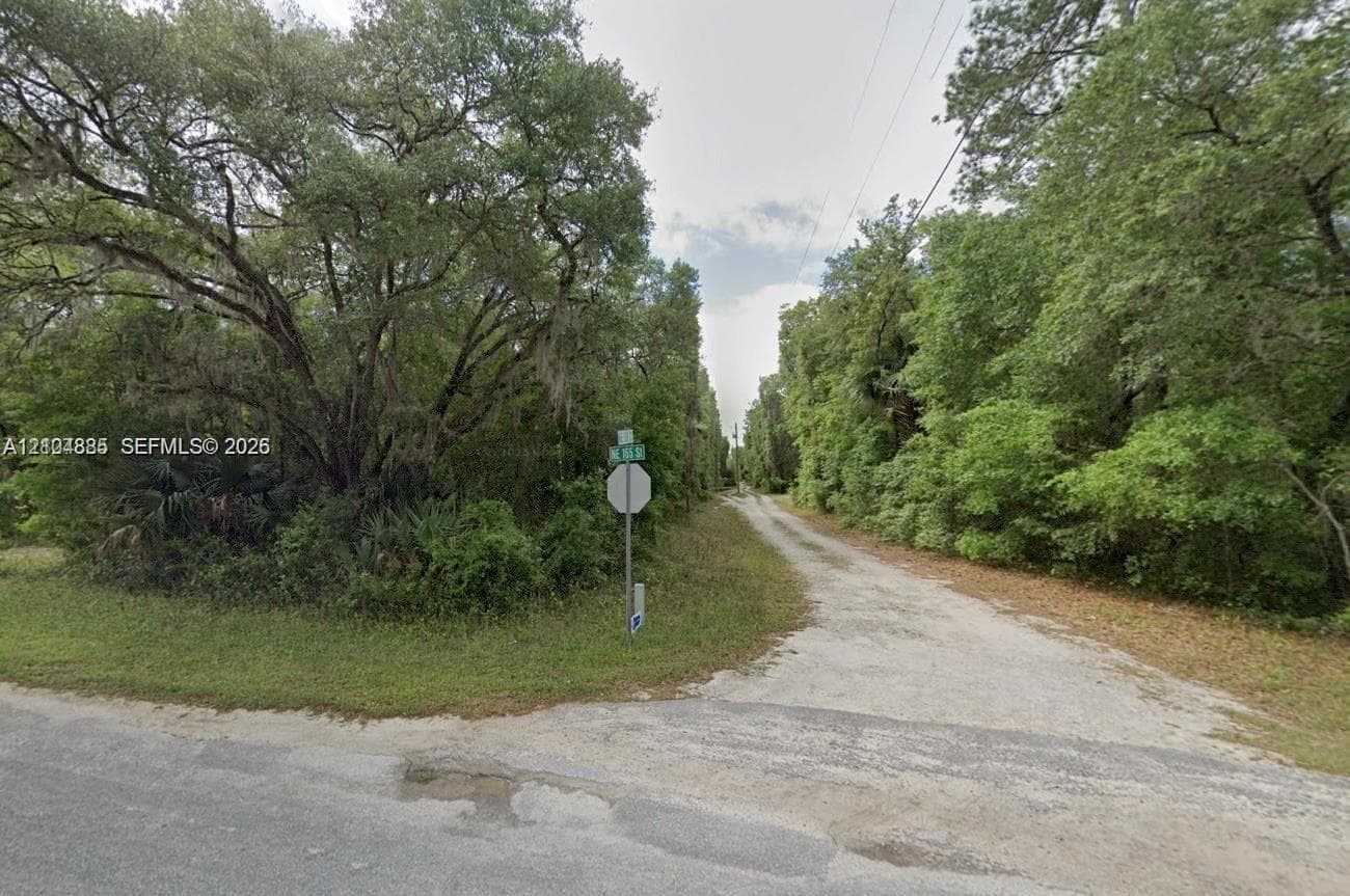 16400 NE 138th Ct, Other City - In The State Of Florida FL 32134